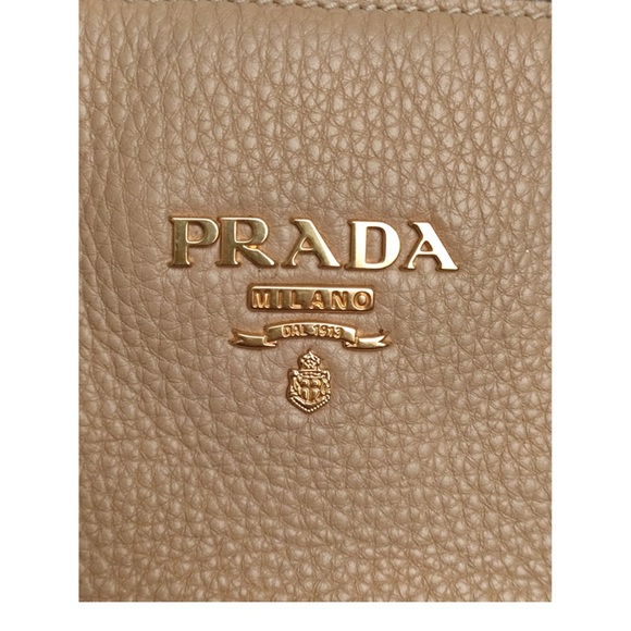 Beautiful Prada handbag. Has been authenticated. - Picture 5 of 11